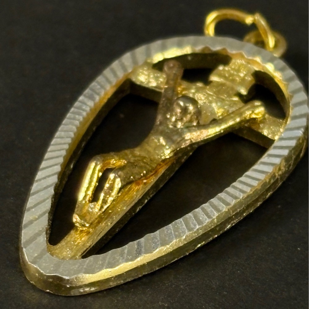 Vintage Crucifix Pendant Unisex OS Gold Silver Good Two-Tone Teardrop Hong Kong